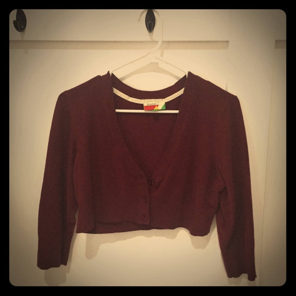 Wine / dark red cropped cardigan